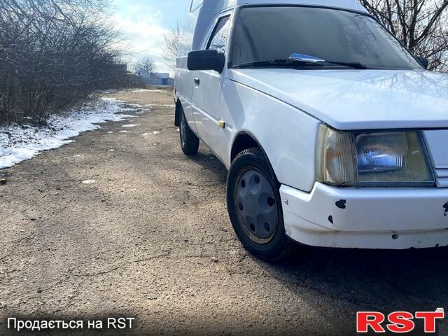 Белый ЗАЗ Таврия, объемом двигателя 1.2 л и пробегом 200 тыс. км за 1399 $, фото 2 на Automoto.ua