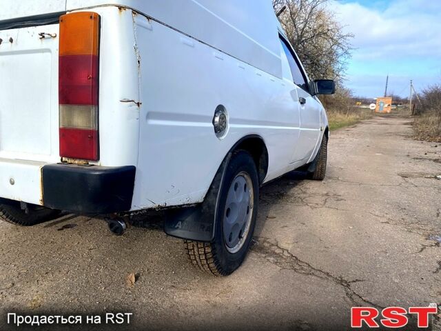 Белый ЗАЗ Таврия, объемом двигателя 1.2 л и пробегом 200 тыс. км за 1399 $, фото 4 на Automoto.ua