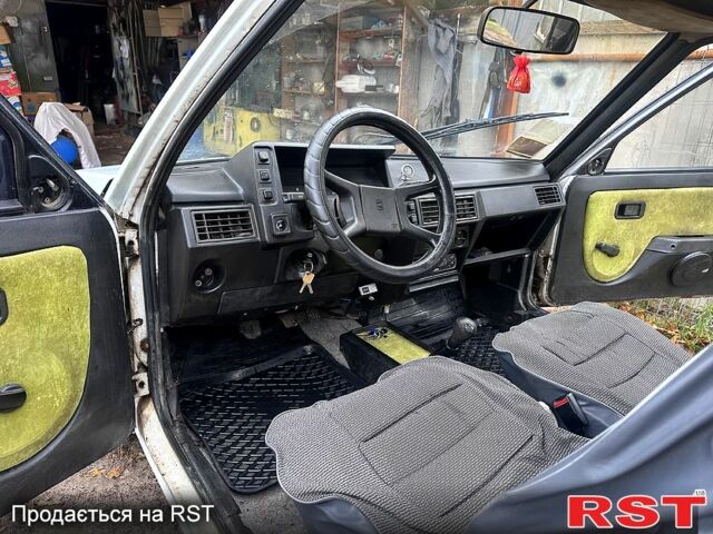 Белый ЗАЗ Таврия, объемом двигателя 1.2 л и пробегом 380 тыс. км за 550 $, фото 5 на Automoto.ua