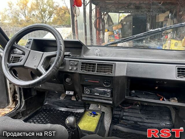 Белый ЗАЗ Таврия, объемом двигателя 1.2 л и пробегом 380 тыс. км за 550 $, фото 6 на Automoto.ua