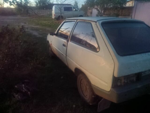 ЗАЗ Таврия 1992 в Николаеве на Automoto.ua Белый ЗАЗ Таврия, объемом двигателя 1.1 л и пробегом 50 тыс. км за 191 $, фото 2 на Automoto.ua
