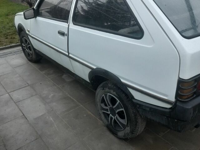 Белый ЗАЗ Таврия, объемом двигателя 1 л и пробегом 234 тыс. км за 650 $, фото 3 на Automoto.ua