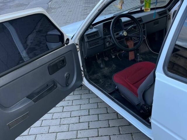 Белый ЗАЗ Таврия, объемом двигателя 1.1 л и пробегом 72 тыс. км за 850 $, фото 5 на Automoto.ua