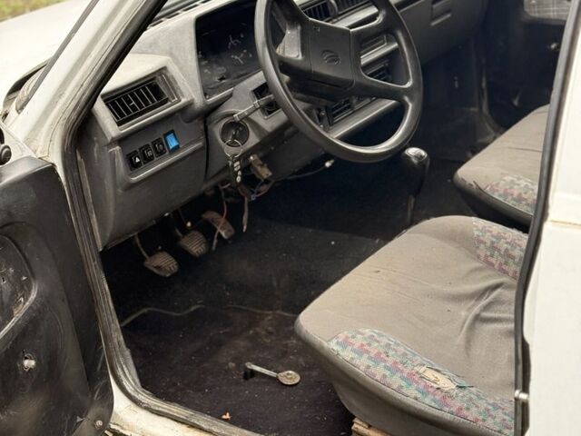 Білий ЗАЗ Таврія, об'ємом двигуна 1.2 л та пробігом 200 тис. км за 392 $, фото 9 на Automoto.ua