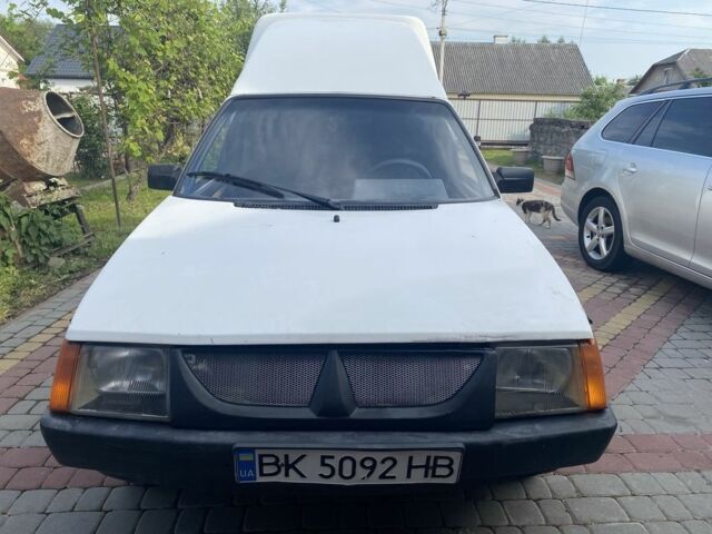 Белый ЗАЗ Таврия, объемом двигателя 1.2 л и пробегом 261 тыс. км за 1050 $, фото 4 на Automoto.ua