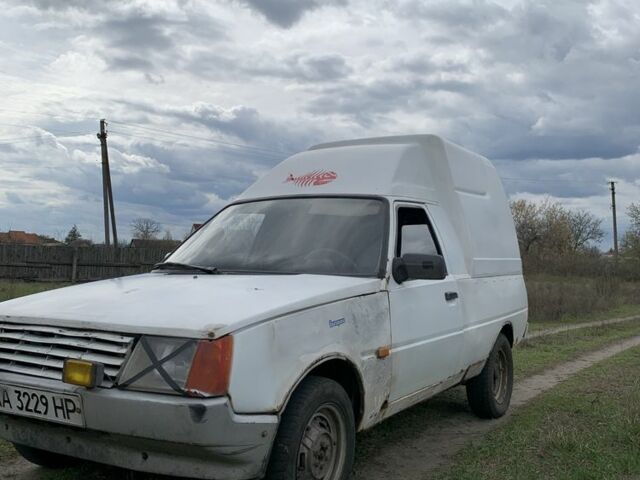 Белый ЗАЗ Таврия, объемом двигателя 1.2 л и пробегом 300 тыс. км за 400 $, фото 2 на Automoto.ua