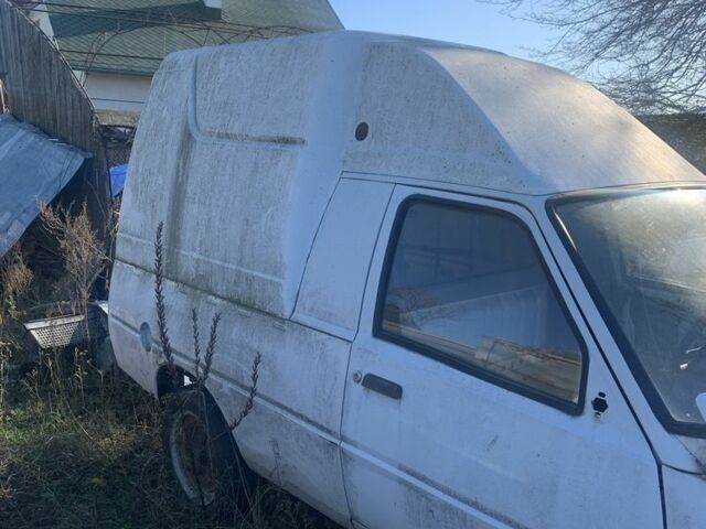 Белый ЗАЗ Таврия, объемом двигателя 1.2 л и пробегом 300 тыс. км за 400 $, фото 6 на Automoto.ua