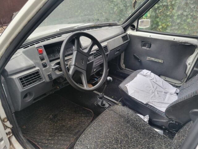 Білий ЗАЗ Таврія, об'ємом двигуна 1.2 л та пробігом 200 тис. км за 850 $, фото 6 на Automoto.ua