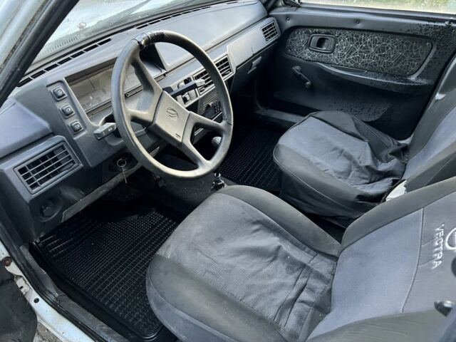 Белый ЗАЗ Таврия, объемом двигателя 1.1 л и пробегом 200 тыс. км за 409 $, фото 7 на Automoto.ua