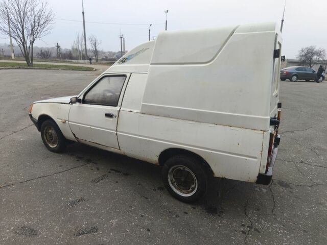 Белый ЗАЗ Таврия, объемом двигателя 1.2 л и пробегом 200 тыс. км за 639 $, фото 2 на Automoto.ua