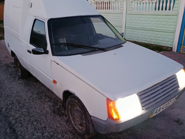 ЗАЗ Таврия 2004 в Житомире на Automoto.ua Белый ЗАЗ Таврия, объемом двигателя 1.25 л и пробегом 210 тыс. км за 1100 $, фото 1 на Automoto.ua