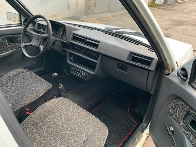 Белый ЗАЗ Таврия, объемом двигателя 1.2 л и пробегом 256 тыс. км за 1200 $, фото 5 на Automoto.ua