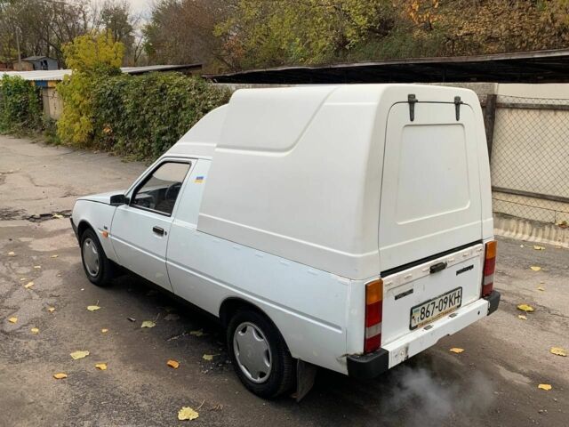Белый ЗАЗ Таврия, объемом двигателя 1.2 л и пробегом 256 тыс. км за 1200 $, фото 3 на Automoto.ua