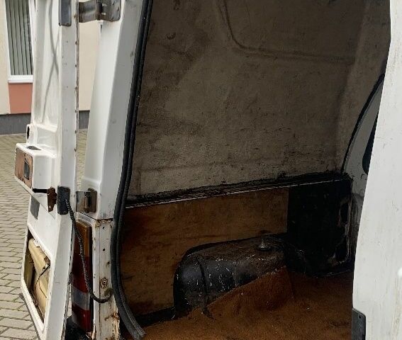 Белый ЗАЗ Таврия, объемом двигателя 1.2 л и пробегом 18 тыс. км за 629 $, фото 4 на Automoto.ua