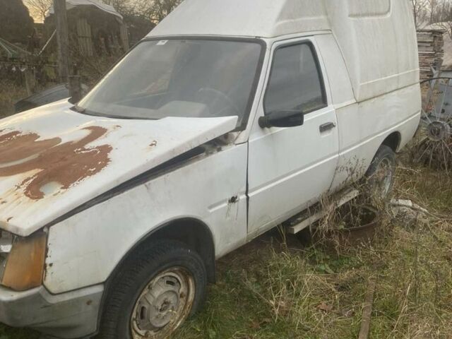 Белый ЗАЗ Таврия, объемом двигателя 1.2 л и пробегом 100 тыс. км за 238 $, фото 7 на Automoto.ua