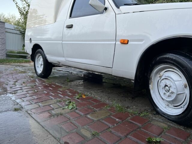 Белый ЗАЗ Таврия, объемом двигателя 1.1 л и пробегом 200 тыс. км за 409 $, фото 4 на Automoto.ua