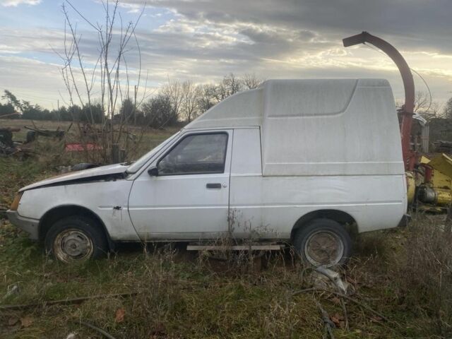 Белый ЗАЗ Таврия, объемом двигателя 1.2 л и пробегом 100 тыс. км за 238 $, фото 1 на Automoto.ua