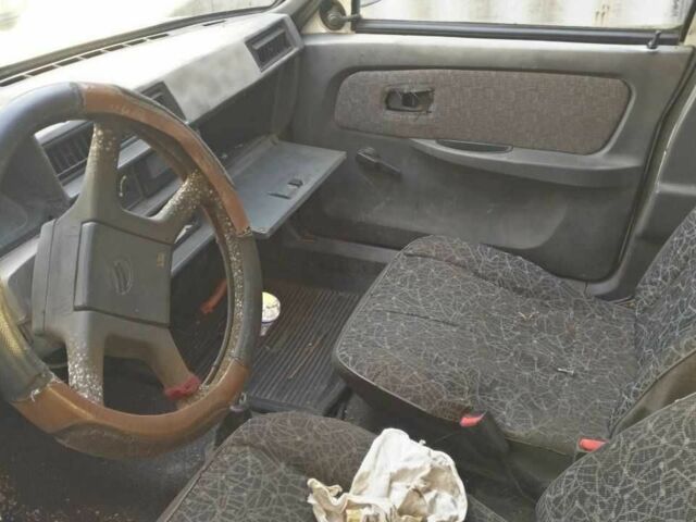 Белый ЗАЗ Таврия, объемом двигателя 1.2 л и пробегом 300 тыс. км за 290 $, фото 5 на Automoto.ua