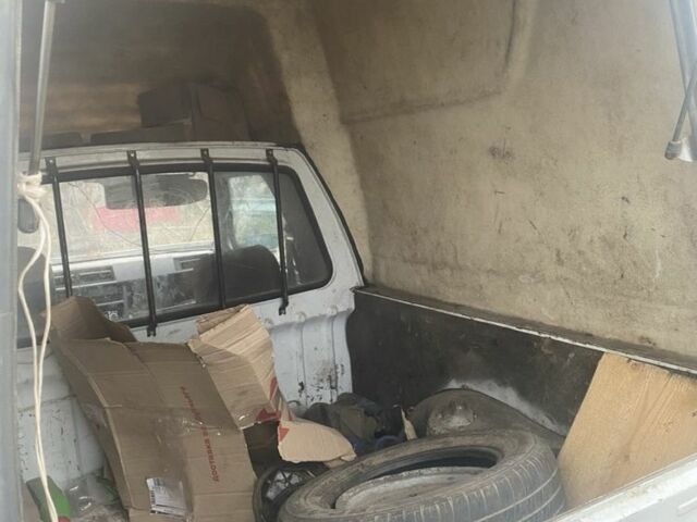 Белый ЗАЗ Таврия, объемом двигателя 1.2 л и пробегом 100 тыс. км за 238 $, фото 5 на Automoto.ua