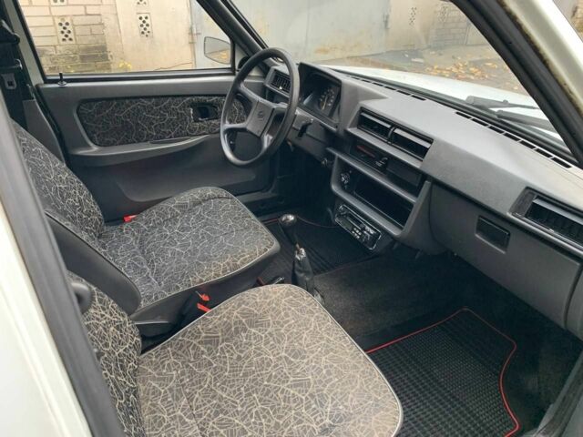 Белый ЗАЗ Таврия, объемом двигателя 1.2 л и пробегом 256 тыс. км за 1200 $, фото 4 на Automoto.ua