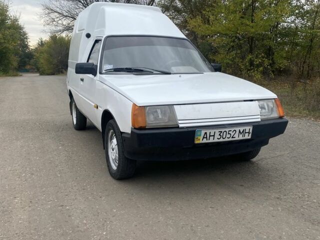 Белый ЗАЗ Таврия, объемом двигателя 1.2 л и пробегом 100 тыс. км за 528 $, фото 1 на Automoto.ua