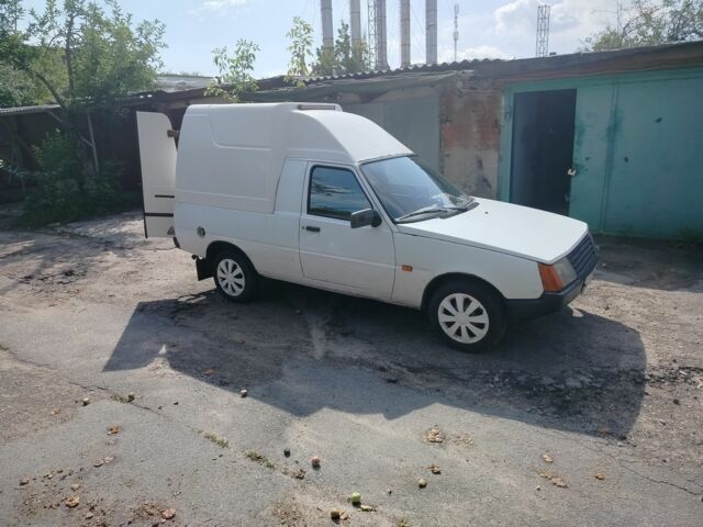 Белый ЗАЗ Таврия, объемом двигателя 1.2 л и пробегом 150 тыс. км за 800 $, фото 12 на Automoto.ua