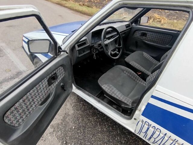 Белый ЗАЗ Таврия, объемом двигателя 1.3 л и пробегом 100 тыс. км за 643 $, фото 4 на Automoto.ua
