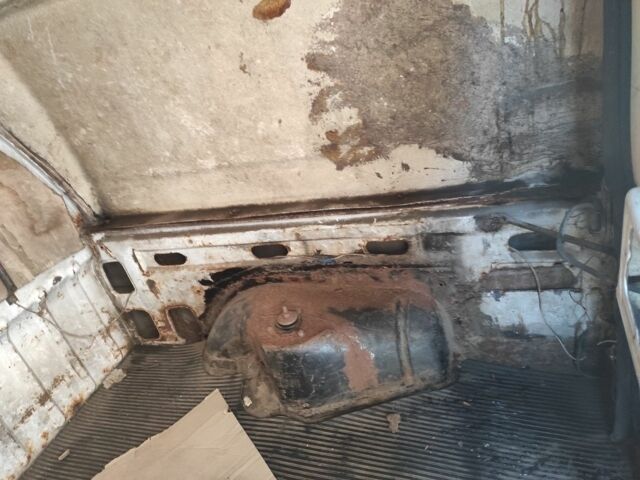 Белый ЗАЗ Таврия, объемом двигателя 1.2 л и пробегом 238 тыс. км за 500 $, фото 13 на Automoto.ua