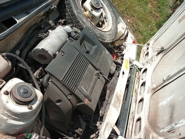 Белый ЗАЗ Таврия, объемом двигателя 1.2 л и пробегом 200 тыс. км за 369 $, фото 2 на Automoto.ua