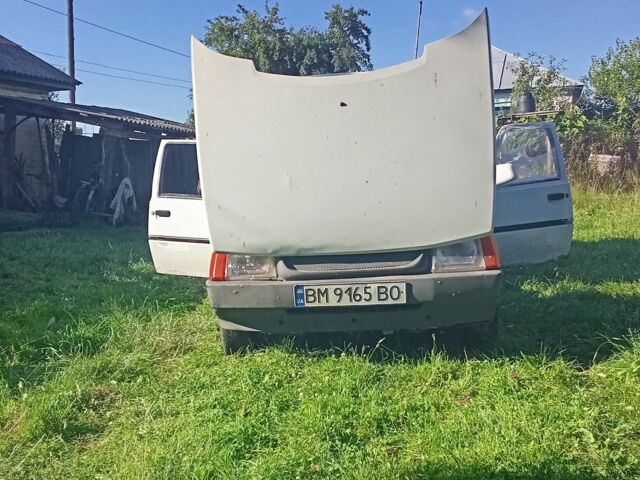 Белый ЗАЗ Таврия, объемом двигателя 1.2 л и пробегом 221 тыс. км за 600 $, фото 3 на Automoto.ua