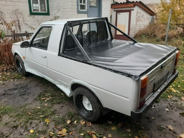 Белый ЗАЗ Таврия, объемом двигателя 1.2 л и пробегом 120 тыс. км за 1000 $, фото 2 на Automoto.ua