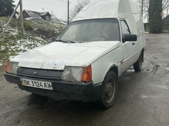 Белый ЗАЗ Таврия, объемом двигателя 1.2 л и пробегом 100 тыс. км за 700 $, фото 4 на Automoto.ua