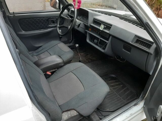 Белый ЗАЗ Таврия, объемом двигателя 1.2 л и пробегом 120 тыс. км за 1000 $, фото 7 на Automoto.ua