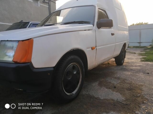 Белый ЗАЗ Таврия, объемом двигателя 0 л и пробегом 295 тыс. км за 650 $, фото 2 на Automoto.ua