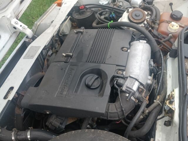 Белый ЗАЗ Таврия, объемом двигателя 1.3 л и пробегом 205 тыс. км за 1300 $, фото 5 на Automoto.ua