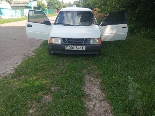 Белый ЗАЗ Таврия, объемом двигателя 1 л и пробегом 355 тыс. км за 360 $, фото 1 на Automoto.ua