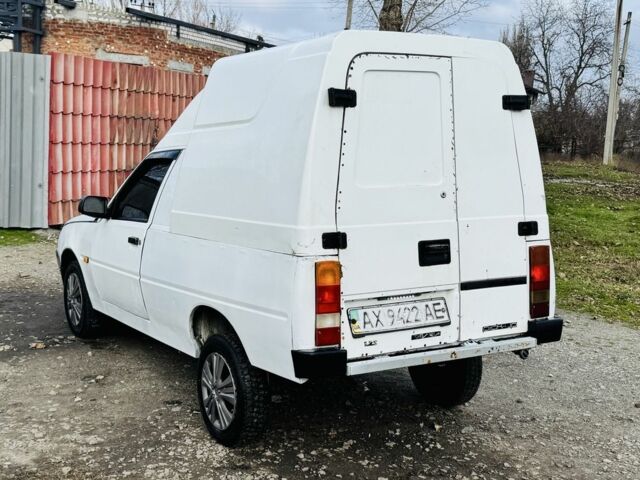 Белый ЗАЗ Таврия, объемом двигателя 1.2 л и пробегом 250 тыс. км за 750 $, фото 3 на Automoto.ua