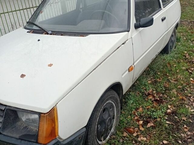 Белый ЗАЗ Таврия, объемом двигателя 1 л и пробегом 200 тыс. км за 476 $, фото 3 на Automoto.ua