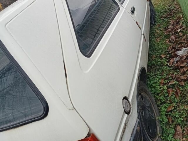 Белый ЗАЗ Таврия, объемом двигателя 1 л и пробегом 200 тыс. км за 476 $, фото 7 на Automoto.ua