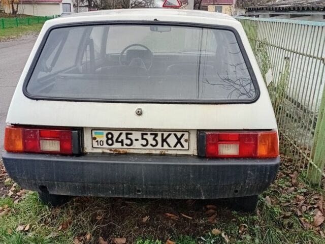 Белый ЗАЗ Таврия, объемом двигателя 1 л и пробегом 200 тыс. км за 476 $, фото 2 на Automoto.ua