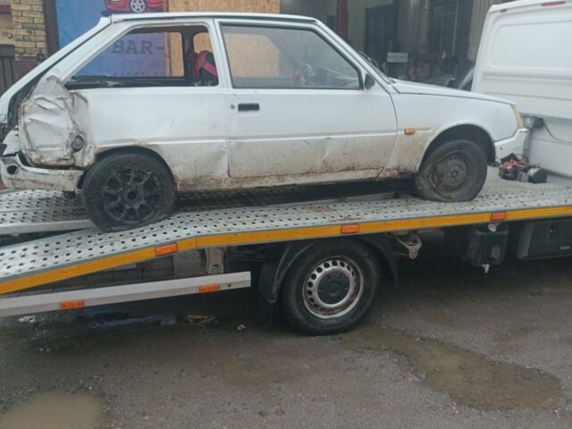 Белый ЗАЗ Таврия, объемом двигателя 1.2 л и пробегом 10 тыс. км за 250 $, фото 3 на Automoto.ua