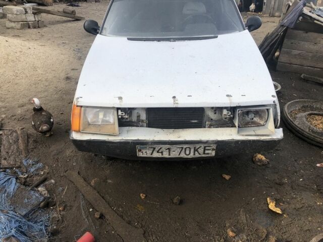 Белый ЗАЗ Таврия, объемом двигателя 1.1 л и пробегом 1000 тыс. км за 143 $, фото 4 на Automoto.ua