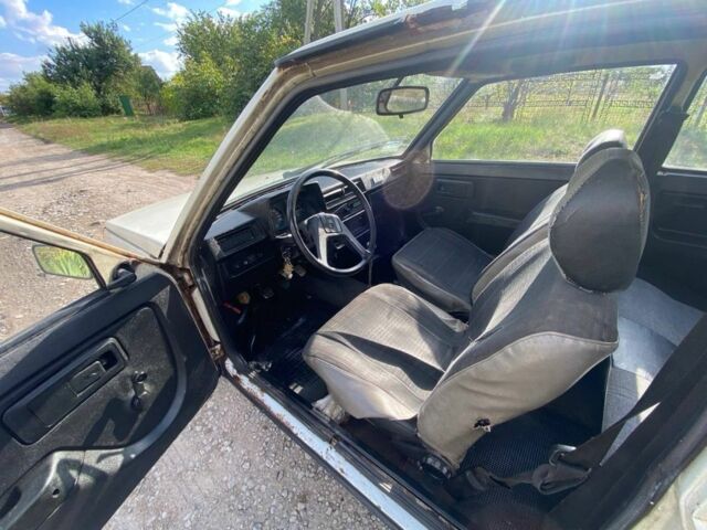 ЗАЗ Таврія 1990 у Дніпро (Дніпропетровську) на Automoto.ua Бежевий ЗАЗ Таврія, об'ємом двигуна 1.2 л та пробігом 45 тис. км за 384 $, фото 7 на Automoto.ua