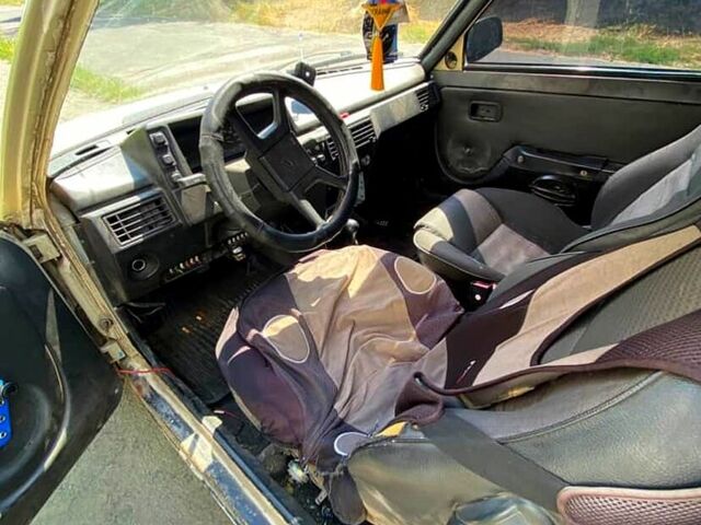 Бежевый ЗАЗ Таврия, объемом двигателя 1.1 л и пробегом 100 тыс. км за 360 $, фото 5 на Automoto.ua