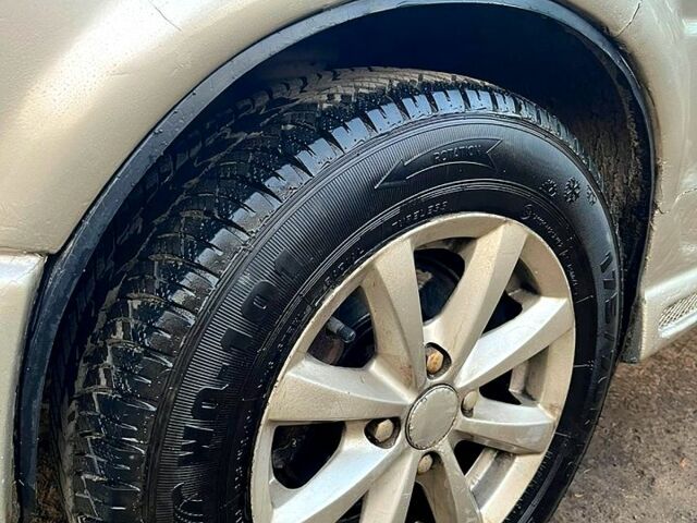 Бежевый ЗАЗ Таврия, объемом двигателя 1.1 л и пробегом 300 тыс. км за 750 $, фото 4 на Automoto.ua