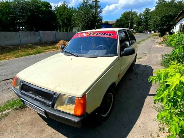 Бежевый ЗАЗ Таврия, объемом двигателя 1.1 л и пробегом 100 тыс. км за 360 $, фото 1 на Automoto.ua