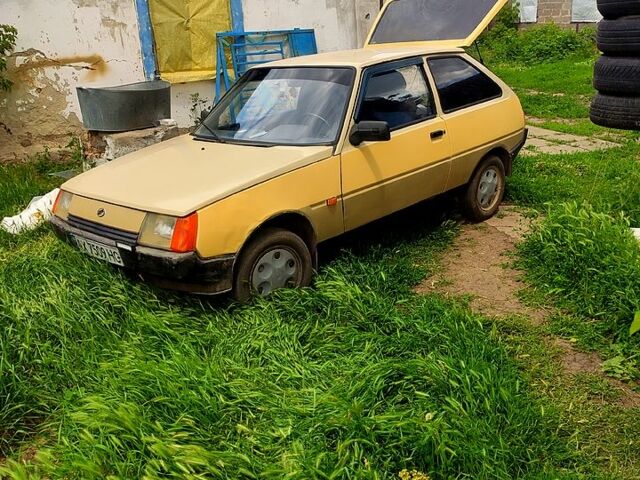 Бежевый ЗАЗ Таврия, объемом двигателя 1.1 л и пробегом 98 тыс. км за 600 $, фото 2 на Automoto.ua