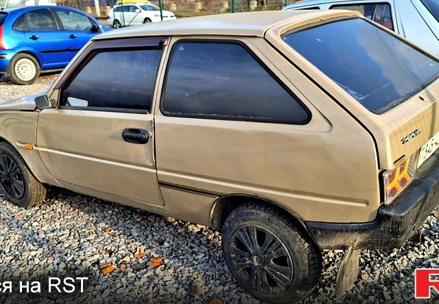 Бежевий ЗАЗ Таврія, об'ємом двигуна 1.1 л та пробігом 260 тис. км за 450 $, фото 1 на Automoto.ua