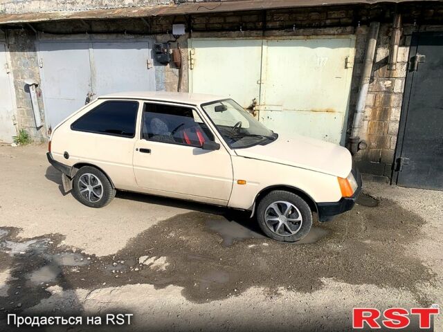Бежевый ЗАЗ Таврия, объемом двигателя 1.1 л и пробегом 200 тыс. км за 600 $, фото 5 на Automoto.ua