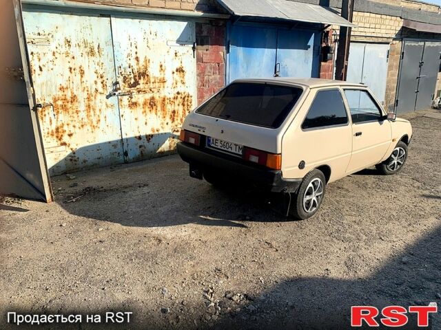 Бежевый ЗАЗ Таврия, объемом двигателя 1.1 л и пробегом 200 тыс. км за 600 $, фото 2 на Automoto.ua